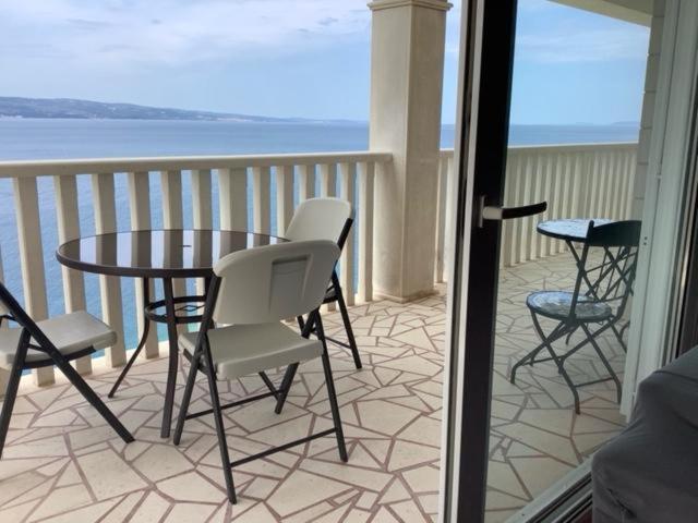 Apartments Lozina On The Beach Omiš Εξωτερικό φωτογραφία